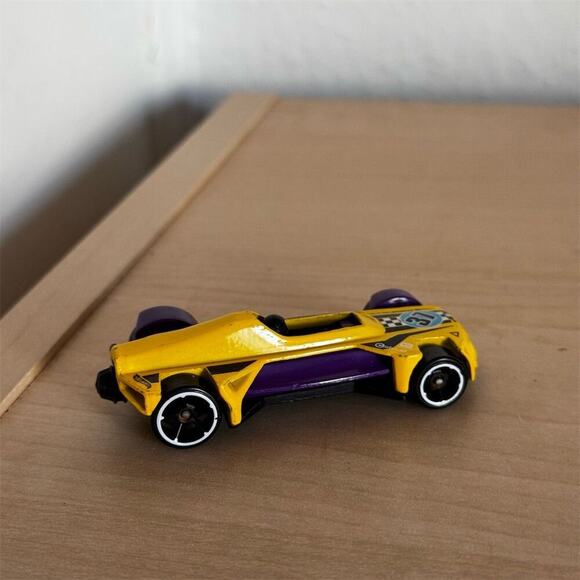 Hot Wheels Med-Evil Yellow Purple Diecast Car Mystery Models 2013 Racing Theme - Picture 3 of 6